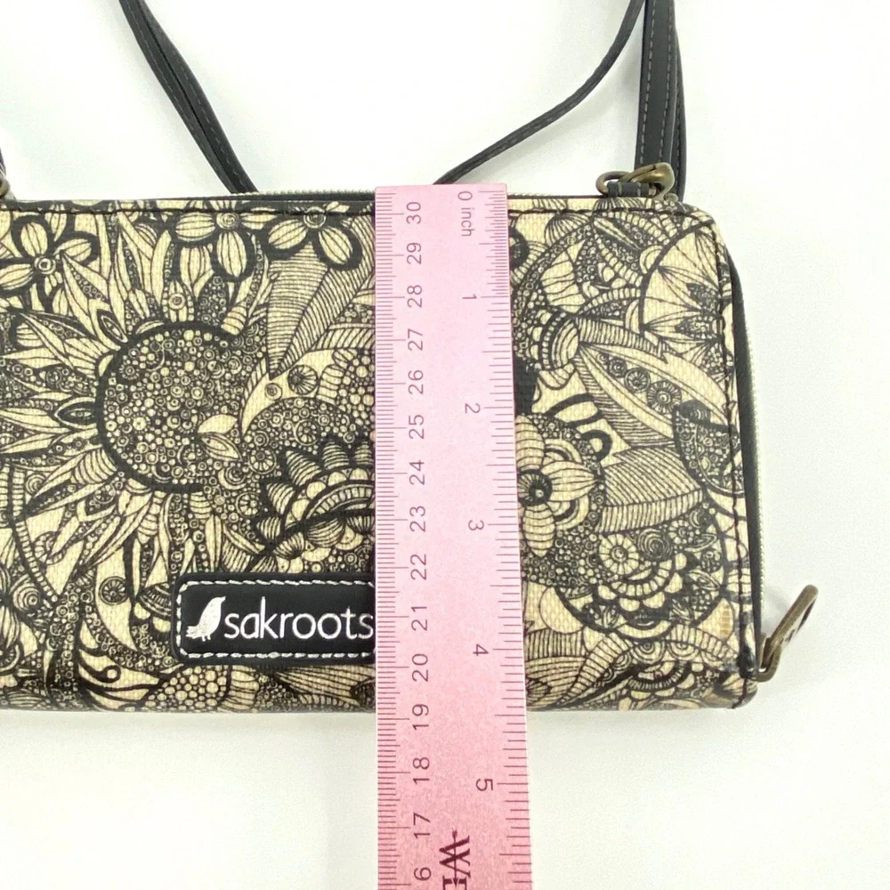 Sakroots Women Black White Floral Doodle Crossbody Wallet Bag Organizer Clutch